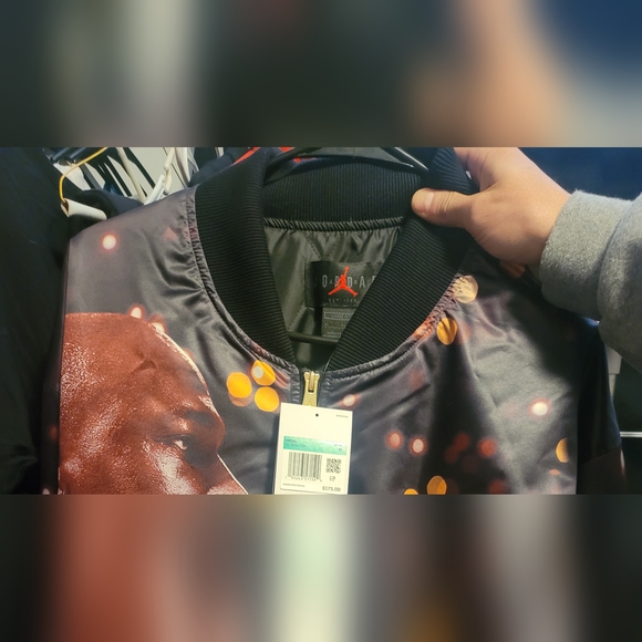 Jordan Jacket - Picture 2 of 8